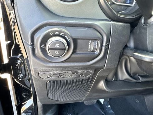 New 2026 Jeep Gladiator Mojave w/ Safety Group AWD/4WD image 16