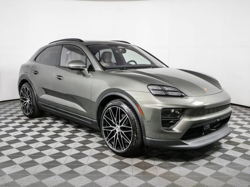 New 2026 Porsche Macan 4 Electric AWD/4WD image 29