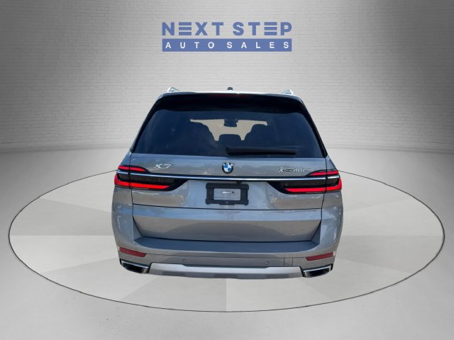 Used 2026 BMW X7 xDrive40i AWD/4WD image 7