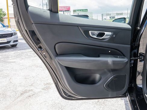 Used 2024 Volvo S60 B5 Core FWD image 11