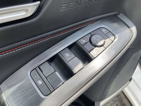 New 2026 Nissan Sentra SR w/ Floor Mat Package FWD image 12
