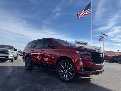 Used 2024 Cadillac Escalade Sport Platinum image 2