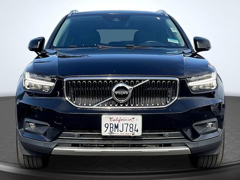 Used 2022 Volvo XC40 T5 Momentum AWD/4WD image 3