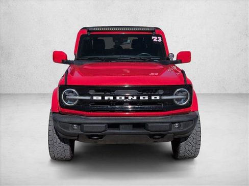 Used 2023 Ford Bronco Outer Banks image 2