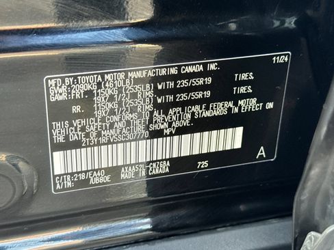 Used 2025 Toyota RAV4 Limited FWD image 31