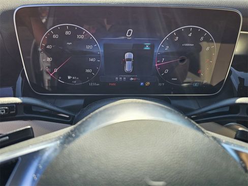 Used 2025 Mercedes-Benz GLC 300 image 23