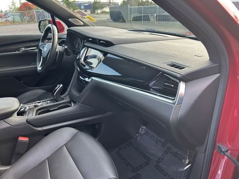 Used 2024 Cadillac XT6 Sport w/ Technology Package AWD/4WD image 26