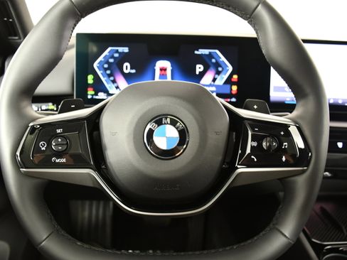 Used 2025 BMW 530i xDrive image 19