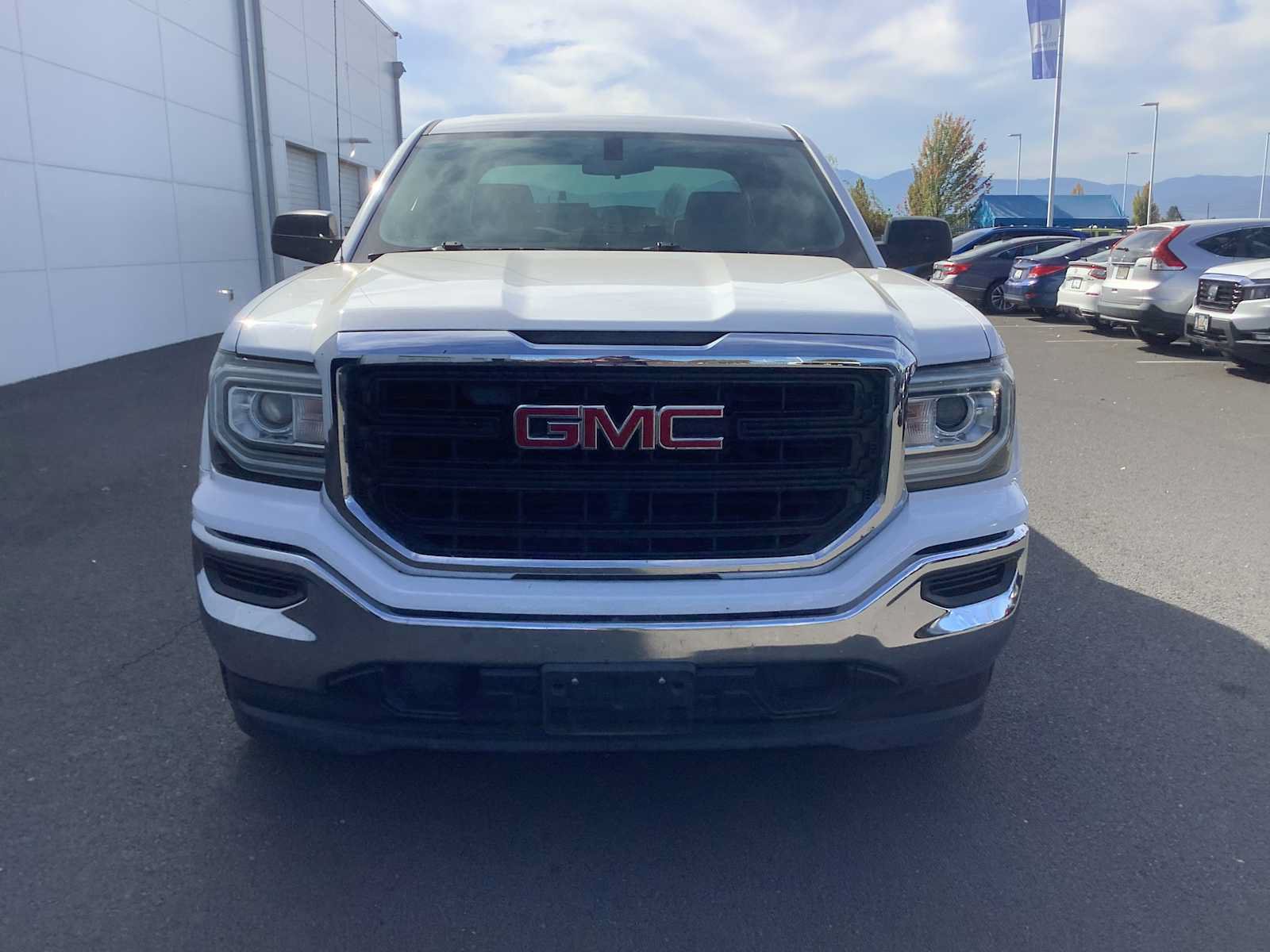Used 2017 GMC Sierra 1500 2WD Crew Cab w/ Sierra Convenience Package image 9