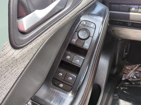 Used 2023 Nissan Rogue SV AWD/4WD image 18