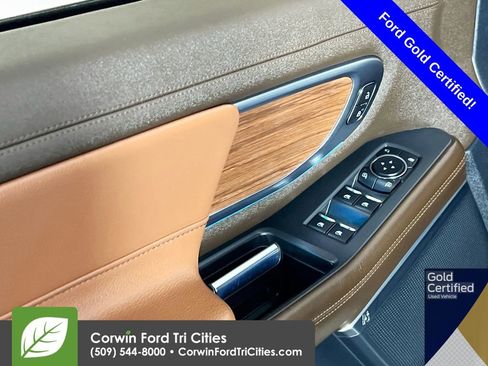 Used 2025 Ford Expedition Max King Ranch image 12