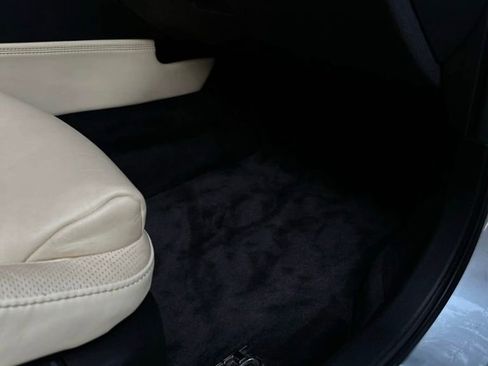 Used 2015 Nissan GT-R Premium image 16