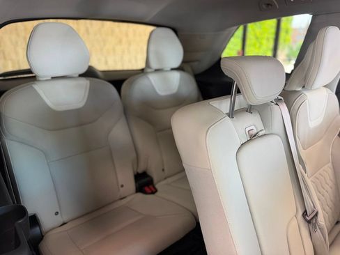 Used 2025 Volvo EX90 Ultra AWD/4WD image 23