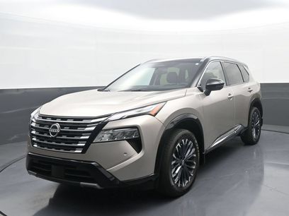 Used 2025 Nissan Rogue Platinum w/ Tech Package