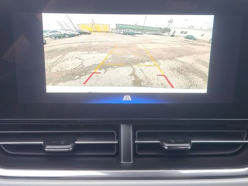 Used 2026 Chevrolet Trax LT image 19