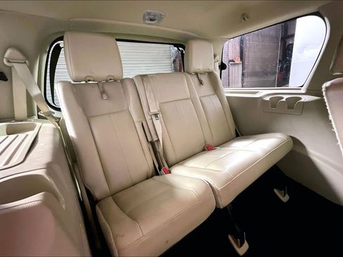 Used 2017 Ford Expedition XLT w/ Equipment Group 201A image 18