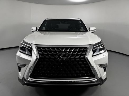 Used 2023 Lexus GX 460 Luxury w/ Sport Design Package AWD/4WD image 2