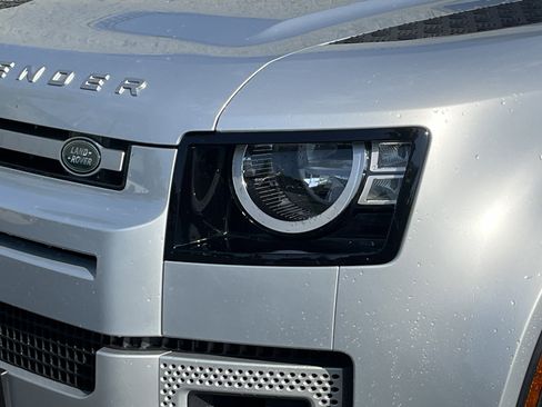 Used 2022 Land Rover Defender 90 S AWD/4WD image 12