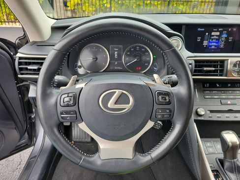 Used 2019 Lexus IS 300 w/ Premium Package image 33