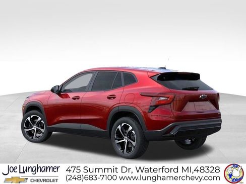 New 2026 Chevrolet Trax RS FWD image 3