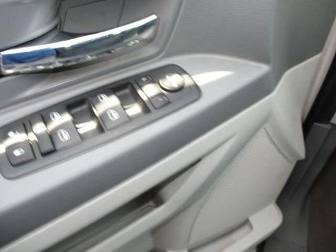 Used 2010 Dodge Grand Caravan SE w/ Climate Group image 20