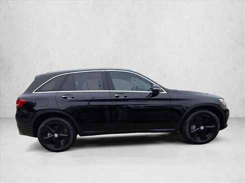 Used 2017 Mercedes-Benz GLC 300 image 4
