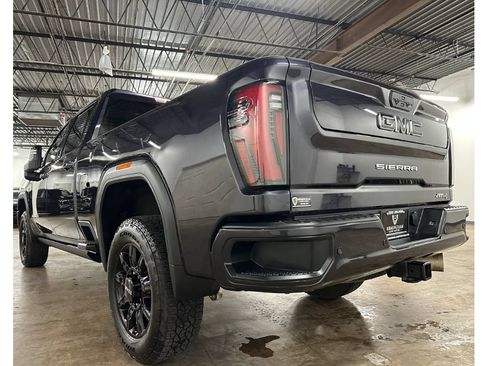 Used 2025 GMC Sierra 2500 AT4 w/ AT4 Premium Plus Package AWD/4WD image 20