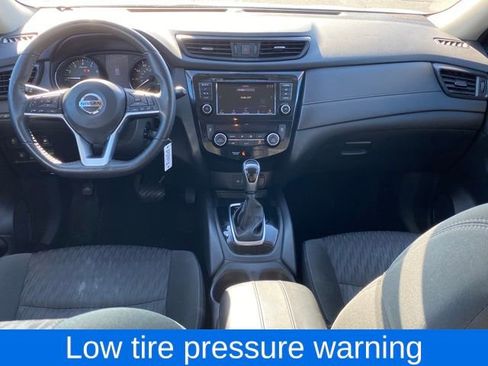 Used 2020 Nissan Rogue SV image 5