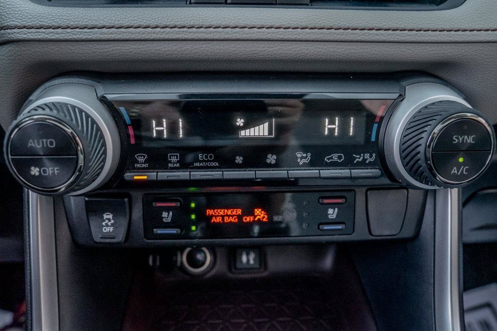 Used 2019 Toyota RAV4 Limited AWD/4WD image 31