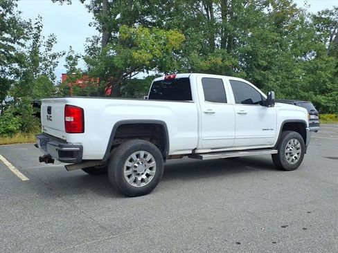 Used 2018 GMC Sierra 2500 SLE w/ HD SLE Preferred Plus Package AWD/4WD image 6