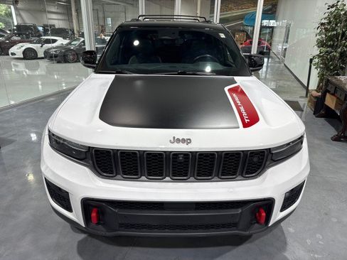 Used 2022 Jeep Grand Cherokee Trailhawk w/ ADV Protech Group II AWD/4WD image 22