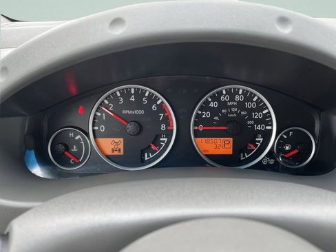 Used 2015 Nissan Frontier SL AWD/4WD image 17