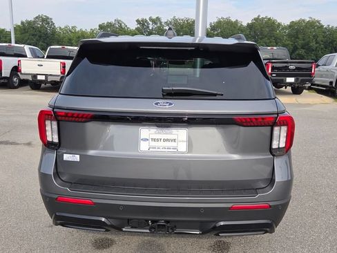 New 2026 Ford Explorer ST-Line w/ ST-Line Street Pack RWD image 13