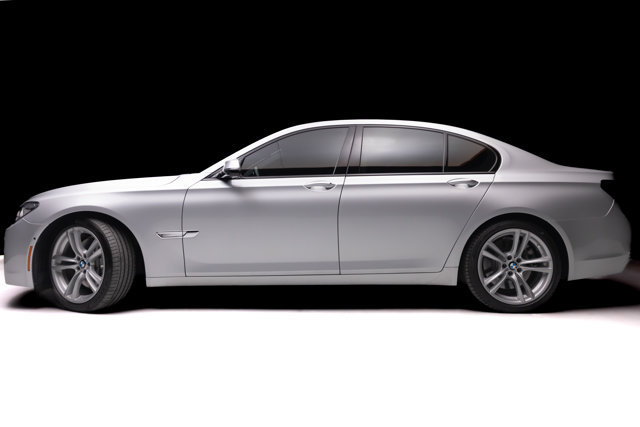 Used 2014 BMW 750i RWD image 23