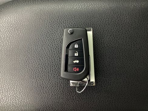 Used 2022 Toyota Camry SE image 40