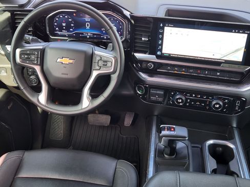 Used 2024 Chevrolet Silverado 1500 LTZ w/ Technology Package RWD image 9