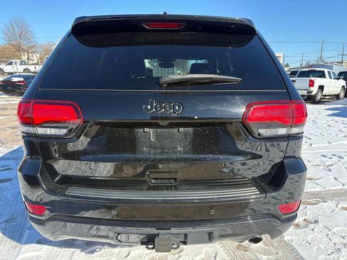 Used 2017 Jeep Grand Cherokee Altitude image 7