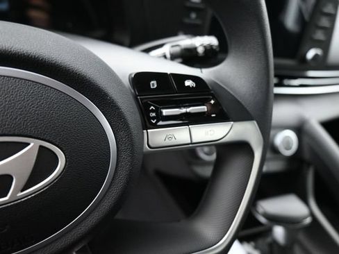Certified 2026 Hyundai Elantra SE FWD image 19