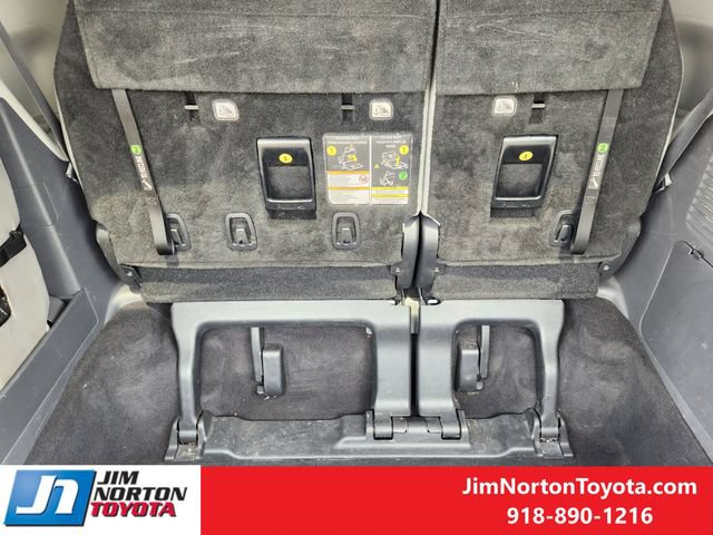 Used 2021 Toyota Sienna LE FWD image 33