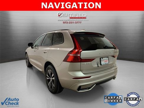 Used 2025 Volvo XC60 B5 Core image 4