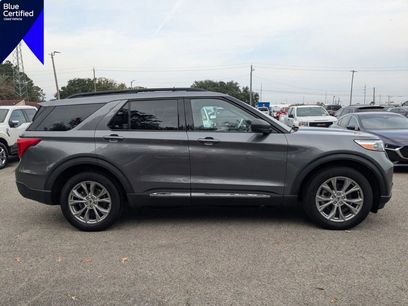 Certified 2022 Ford Explorer XLT w/ Equipment Group 202A