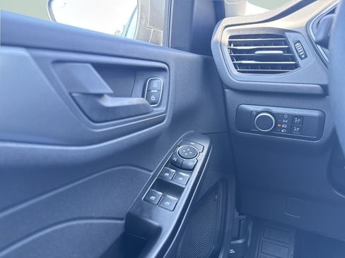Used 2025 Ford Escape Active AWD/4WD image 8