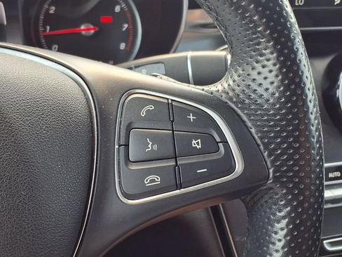 Used 2018 Mercedes-Benz GLC 300 4MATIC image 20