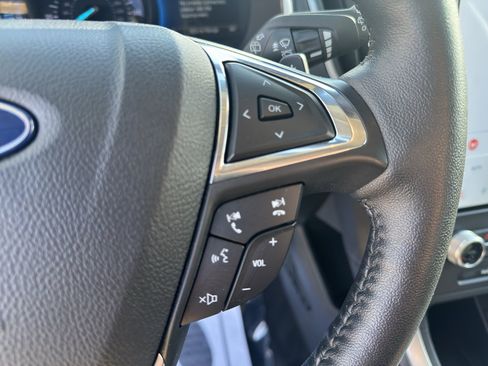 Used 2021 Ford Edge SEL w/ Convenience Package image 19