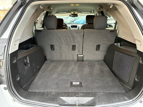 Used 2017 Chevrolet Equinox LS image 19