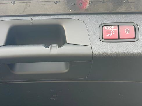 Used 2022 Mercedes-Benz GLC 300 4MATIC image 26