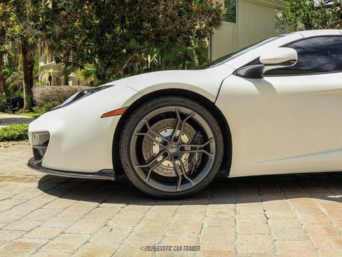 Used 2014 McLaren MP4-12C Spider RWD image 61
