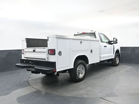 Used 2024 Ford F250 XL w/ XL Chrome Package image 5