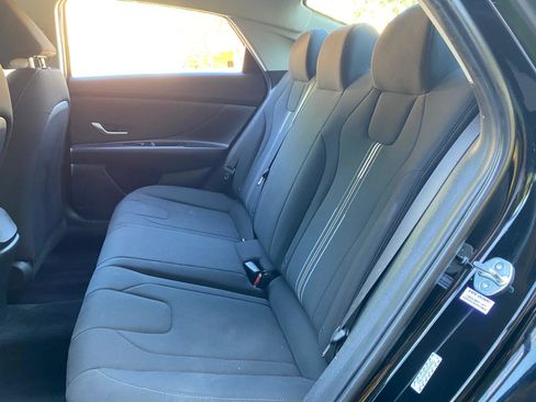 Used 2023 Hyundai Elantra SEL w/ Cargo Package FWD image 40