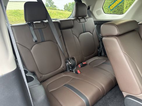 Used 2023 Honda Pilot Elite image 16